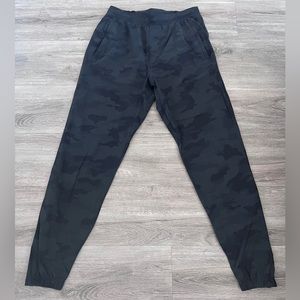 Lululemon surge joggers SM 28.5” inseam